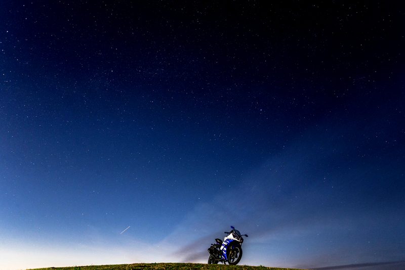 YZF-R15と星空