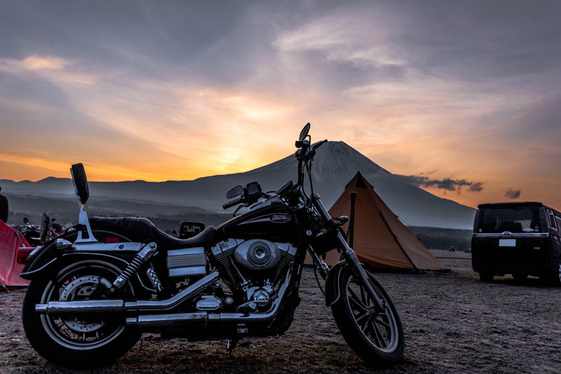 富士山とHarley-Davidson FXDL Lowrider