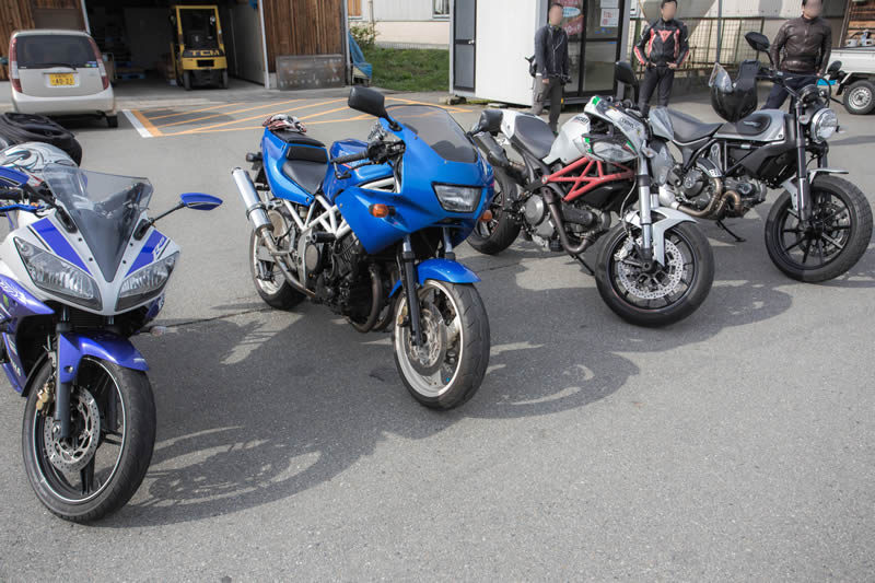 YAMAHA TRX850、DUCATI Scrumbler ICON、DUCATI MONSTER 796