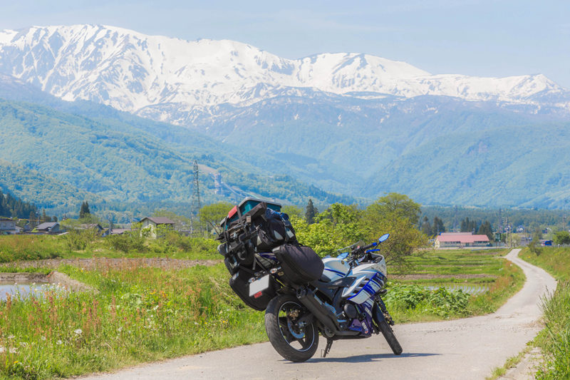 立山連峰とYZF-R15